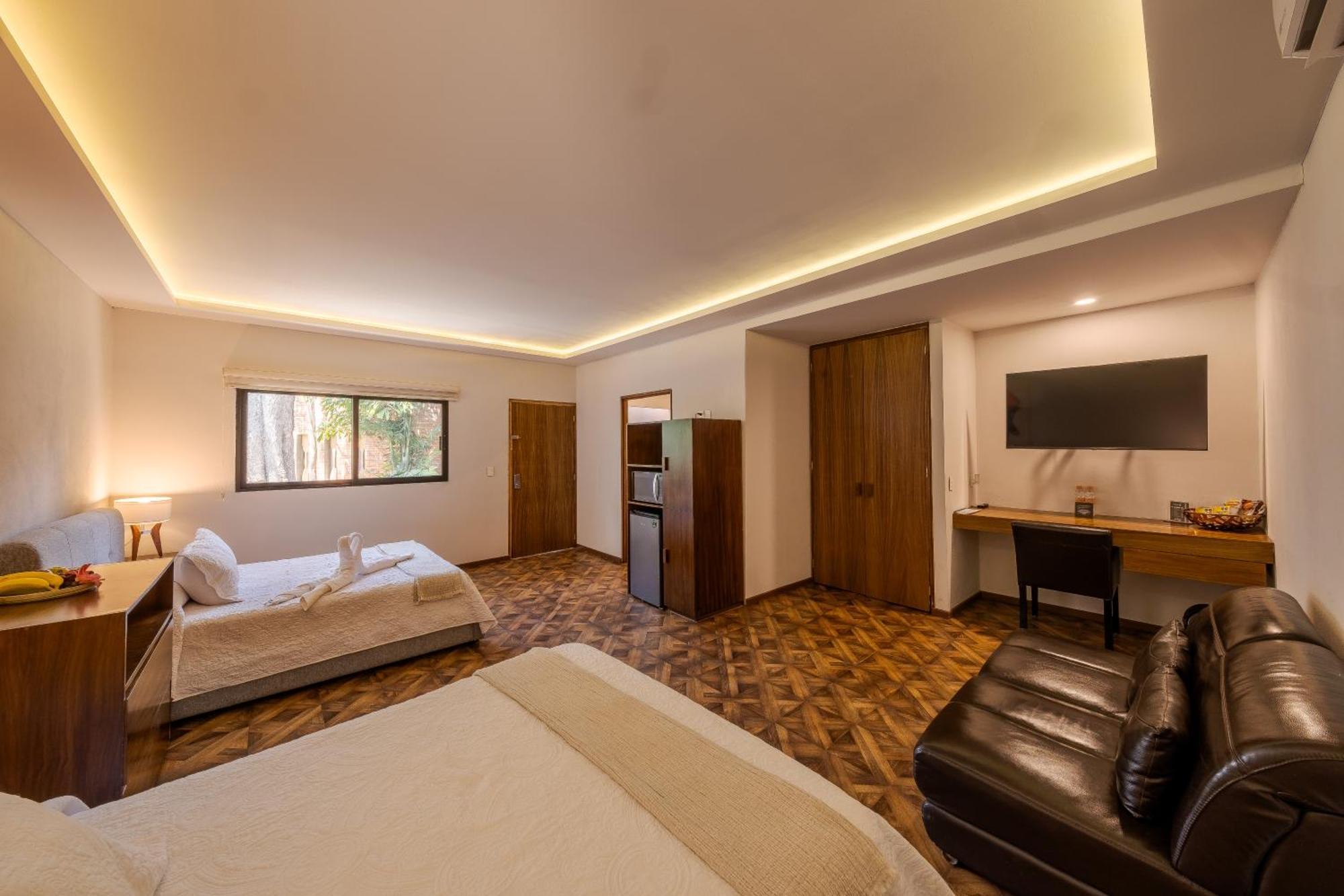 Nimue Marina Hotel